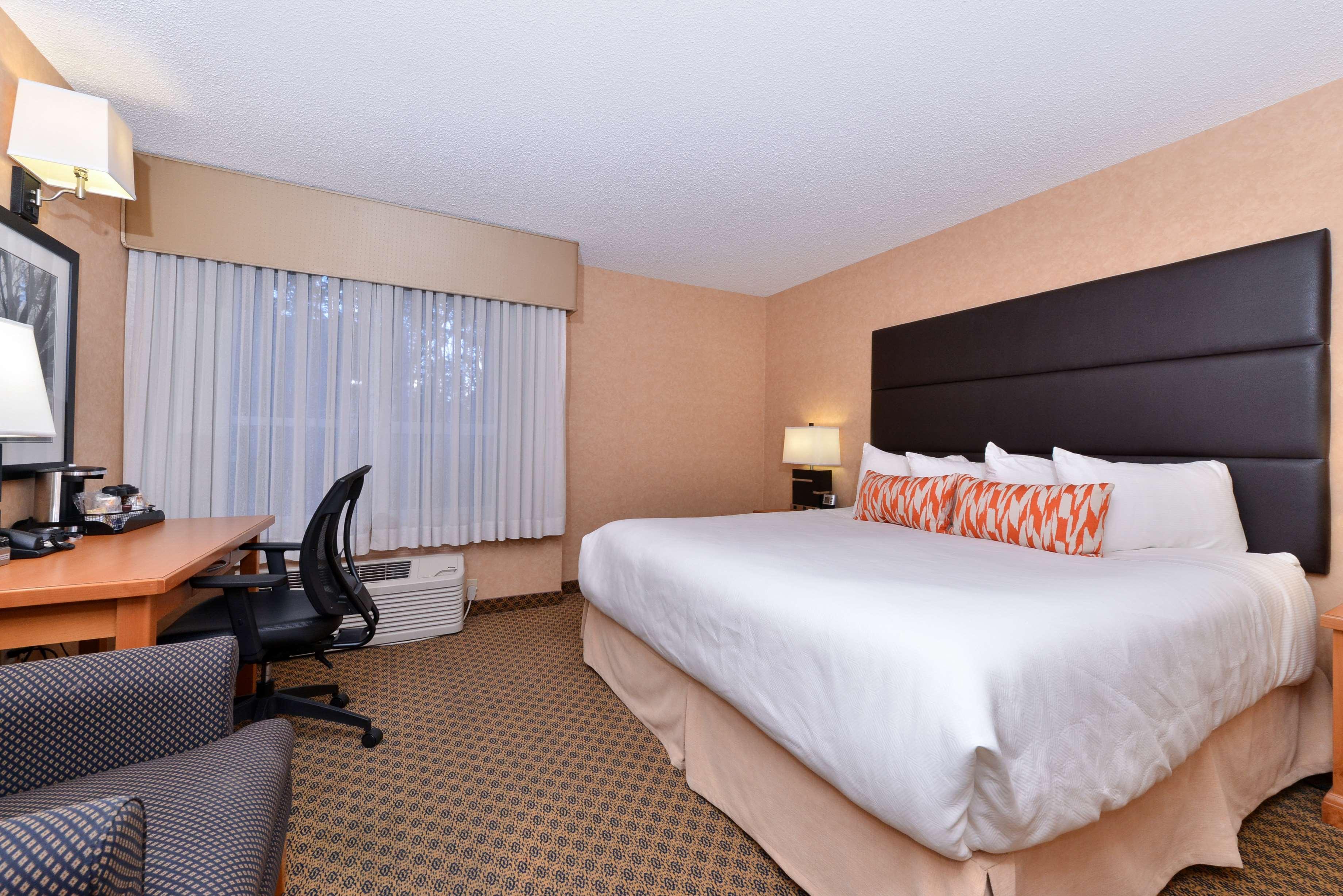 Business, Plus, King Bed, Large, Crown Wing