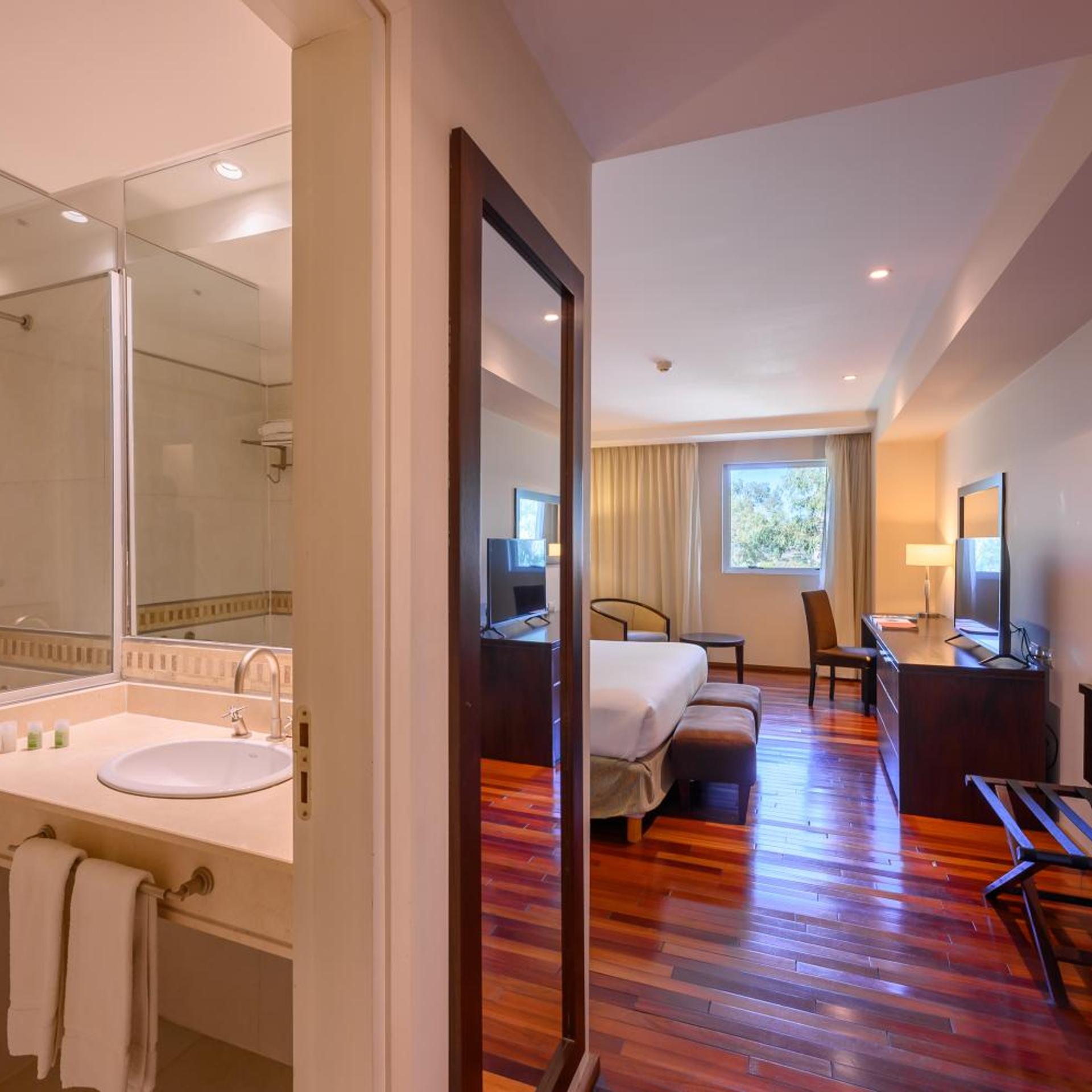 Orfeo Suites Hotel 47/50
