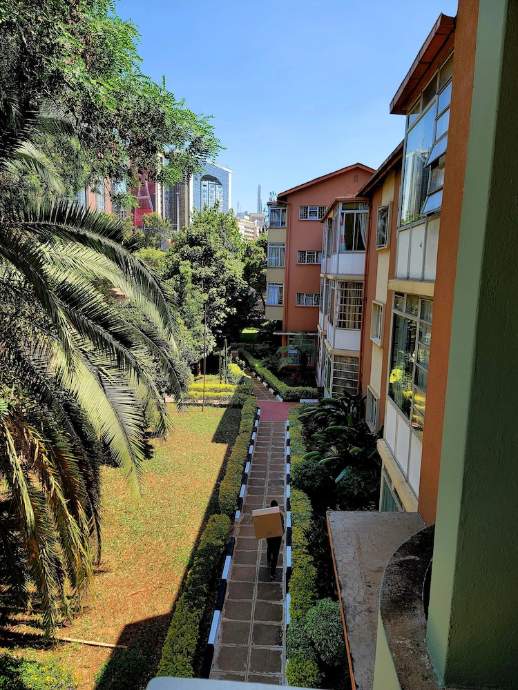 United Kenya Club 47/50