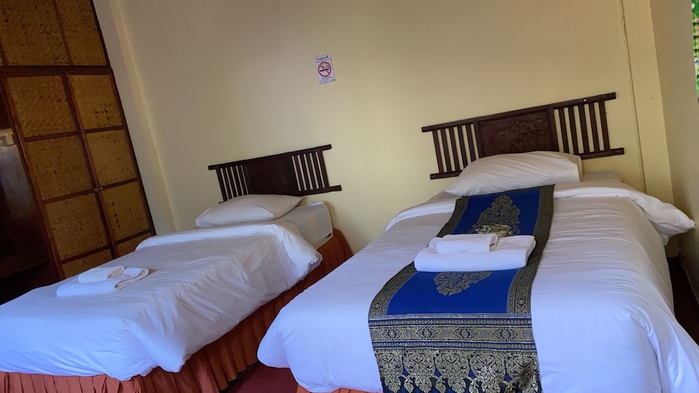 Standard, Twin Beds, with Fan