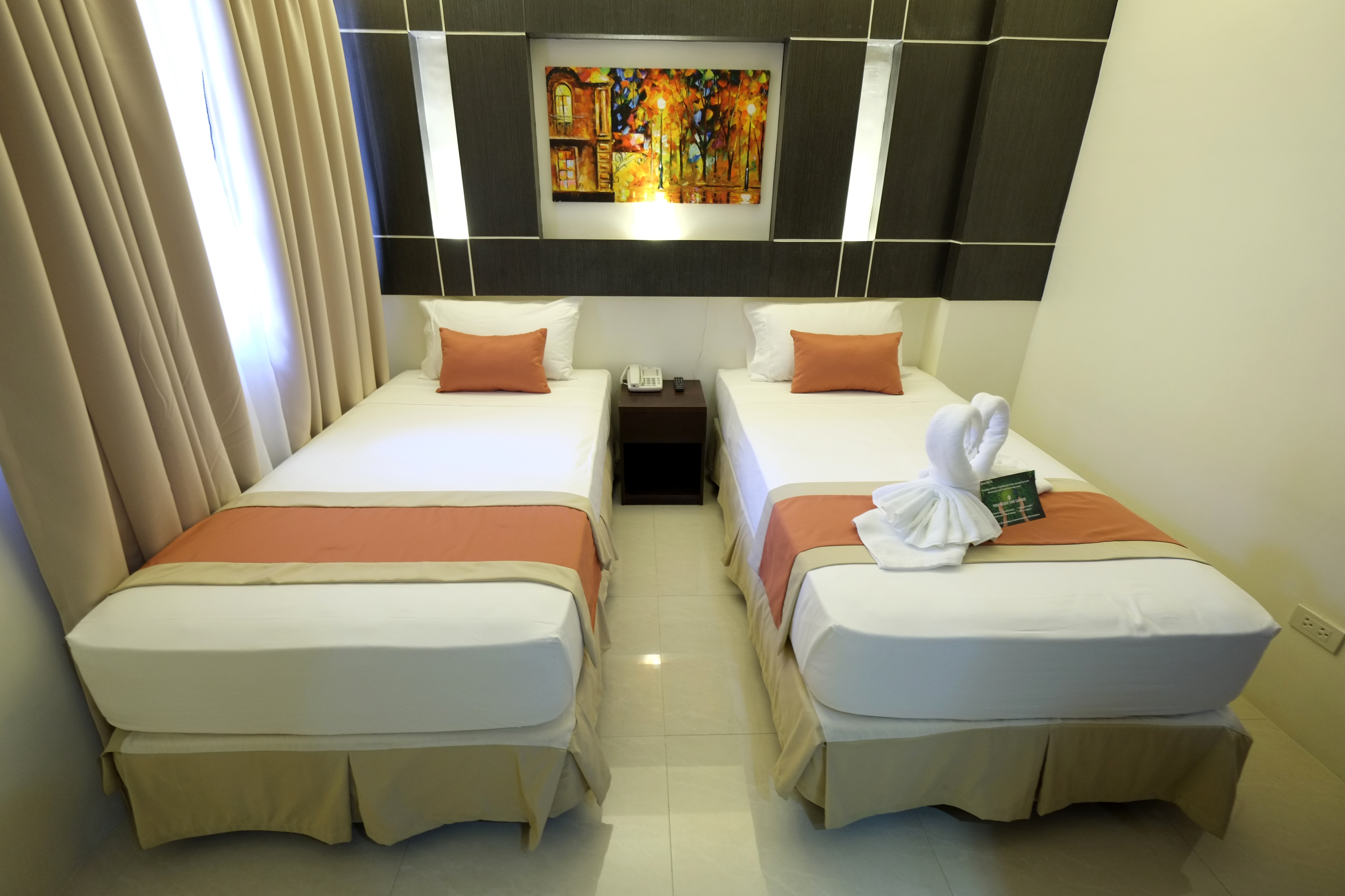 Deluxe, Double or Twin Bed