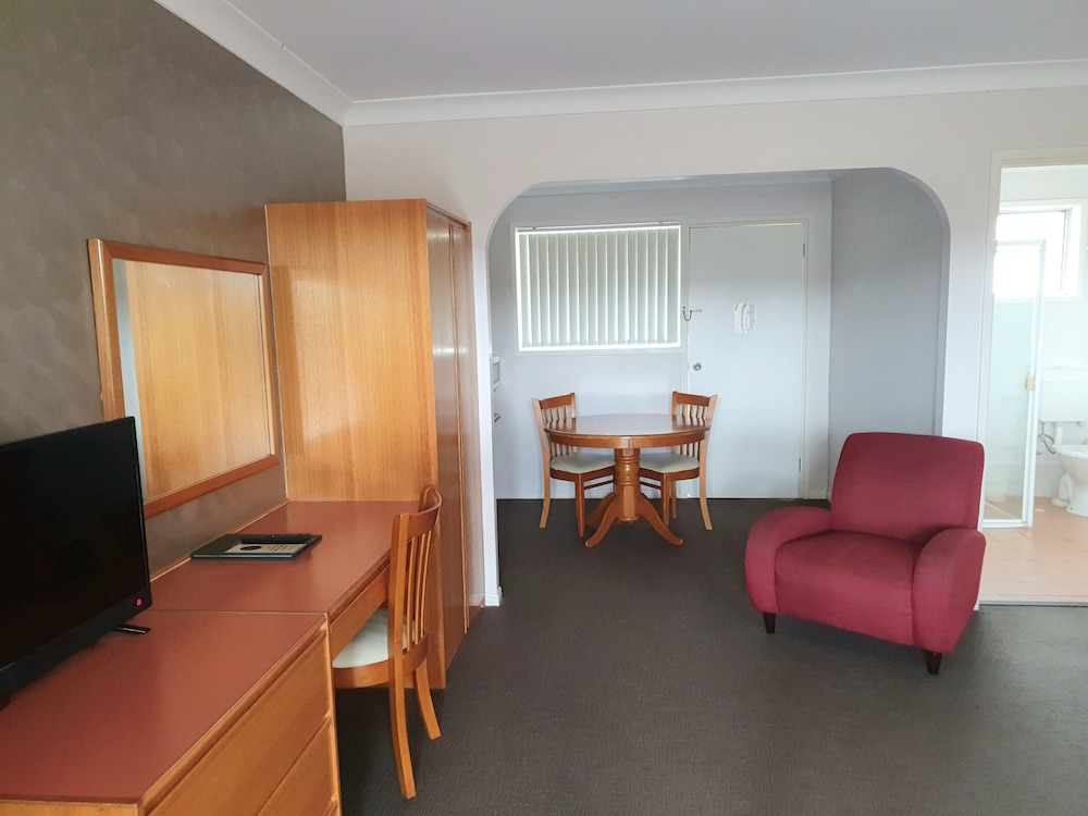Mcnevin S Maryborough Motel 43/69