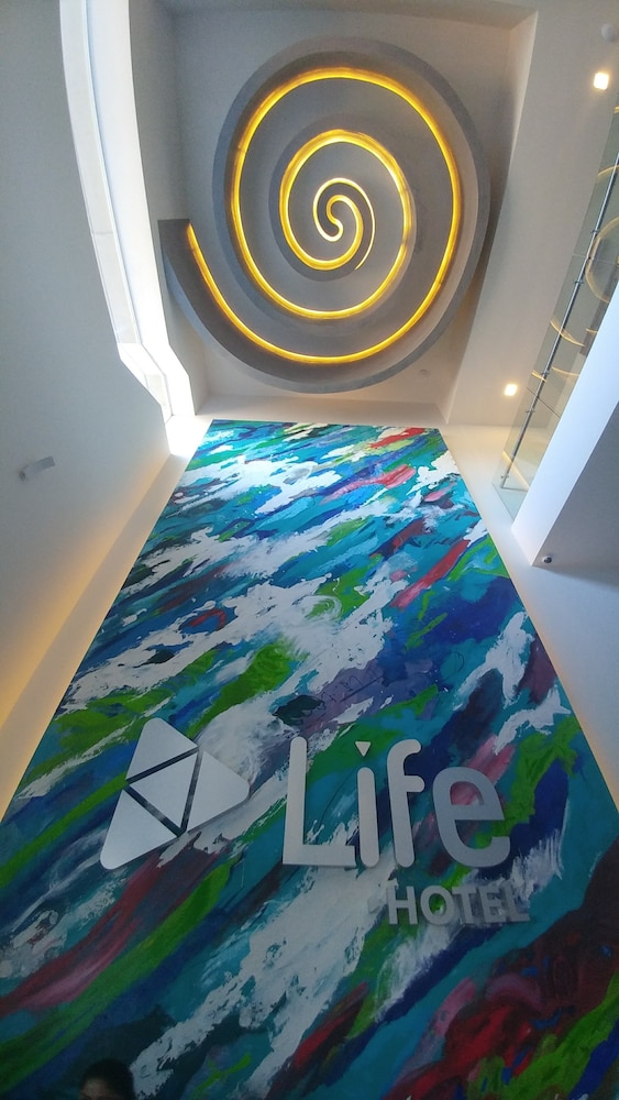Life Hotel 41/55