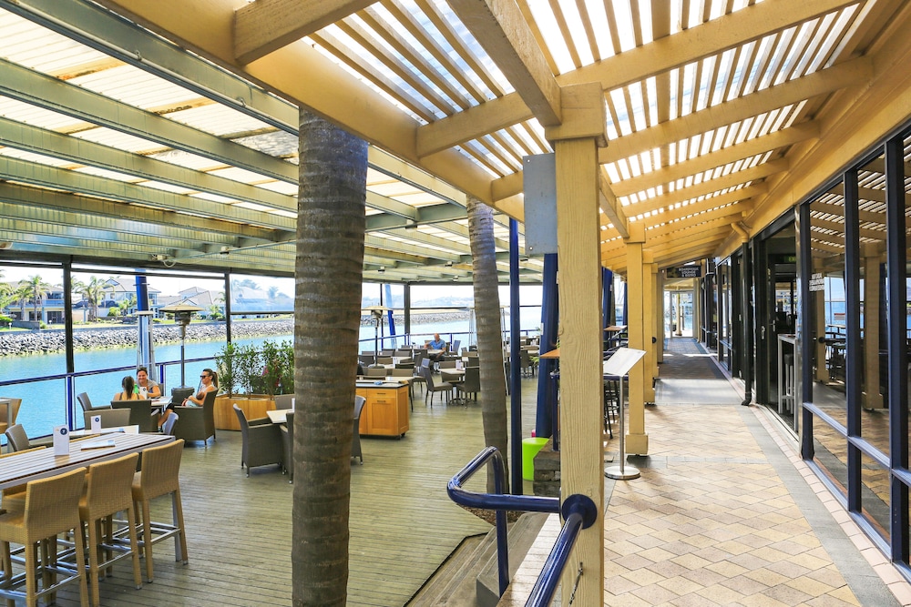 The Marina Hotel 37/66