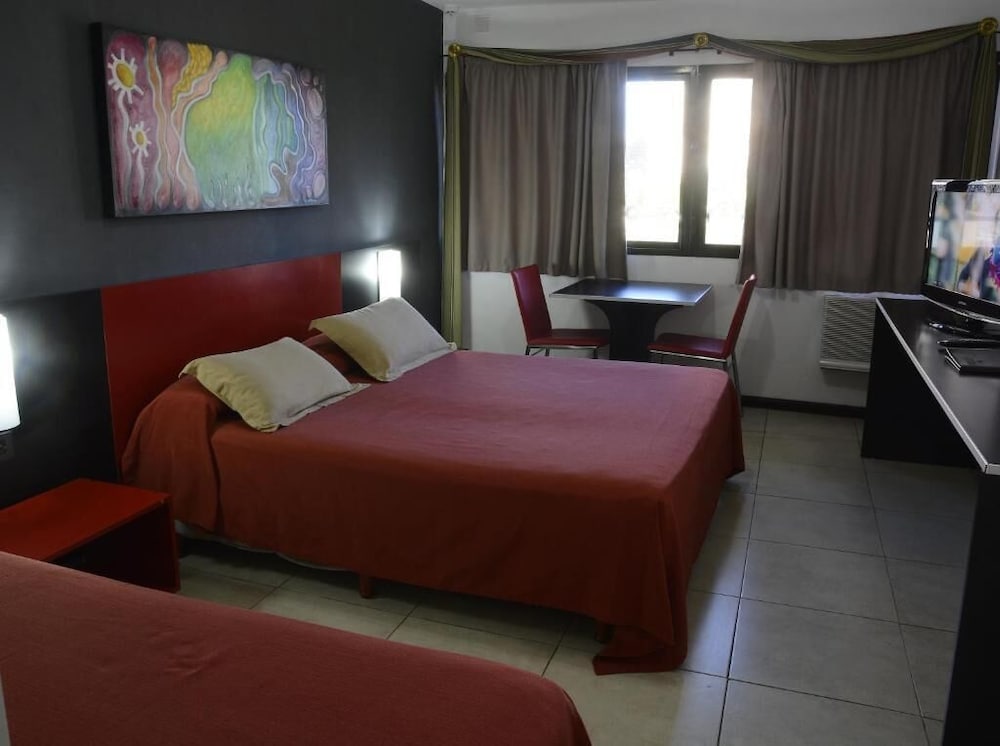 Apart Hotel Alvear 2/23