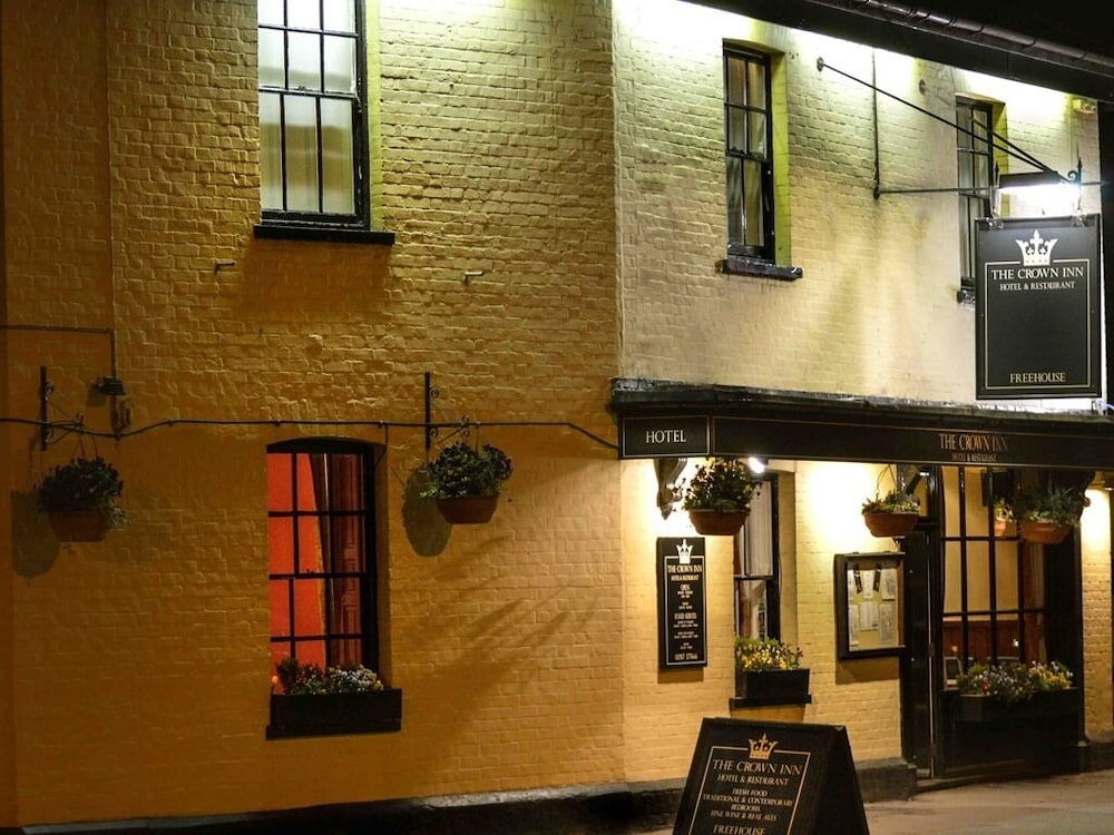 The Crown Hotel 1/18