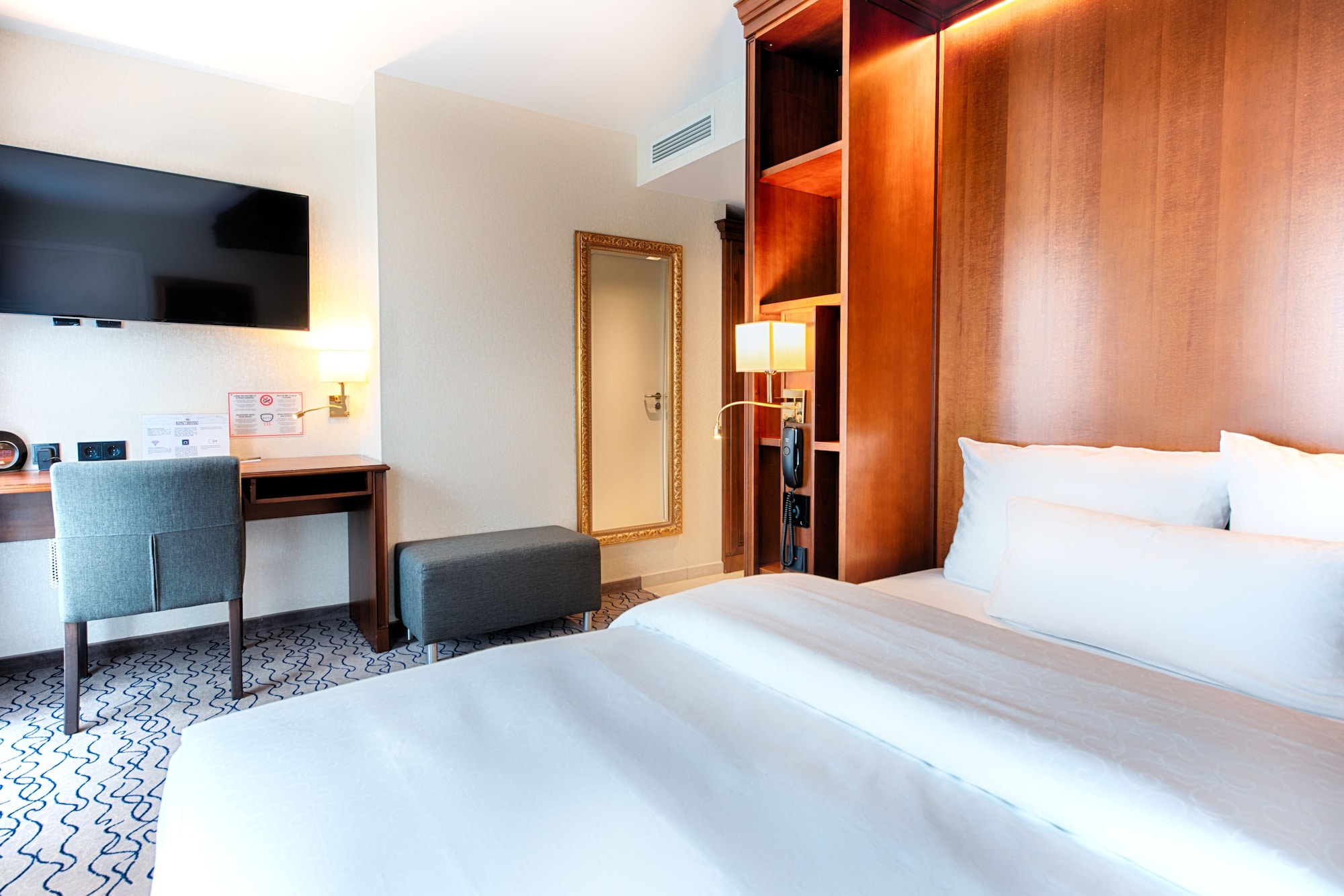 COMFORT, DOUBLE BED