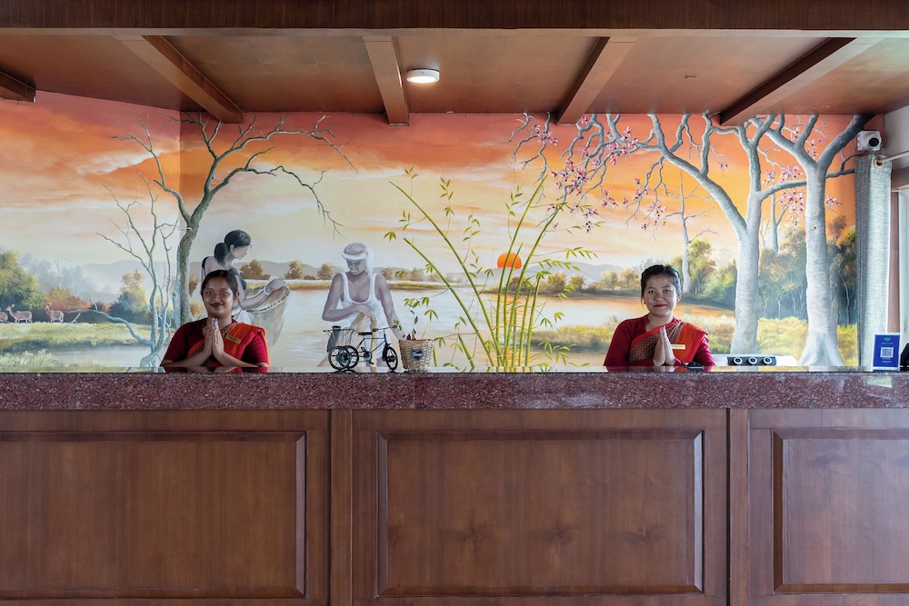 Lobby at River Bank Jungle Resort, BHARATPUR - NP