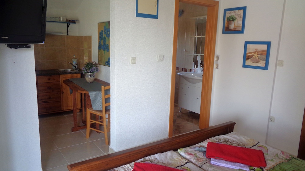 APARTMENTS MORETA 24/50