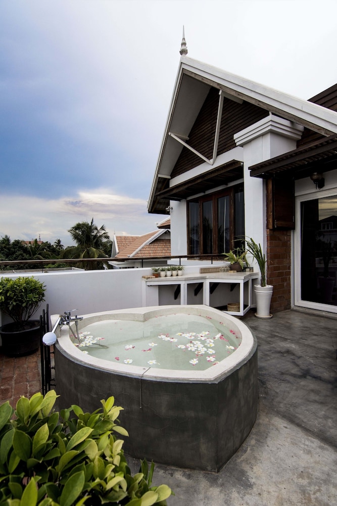 Mane Boutique Hotel & Spa 46/50
