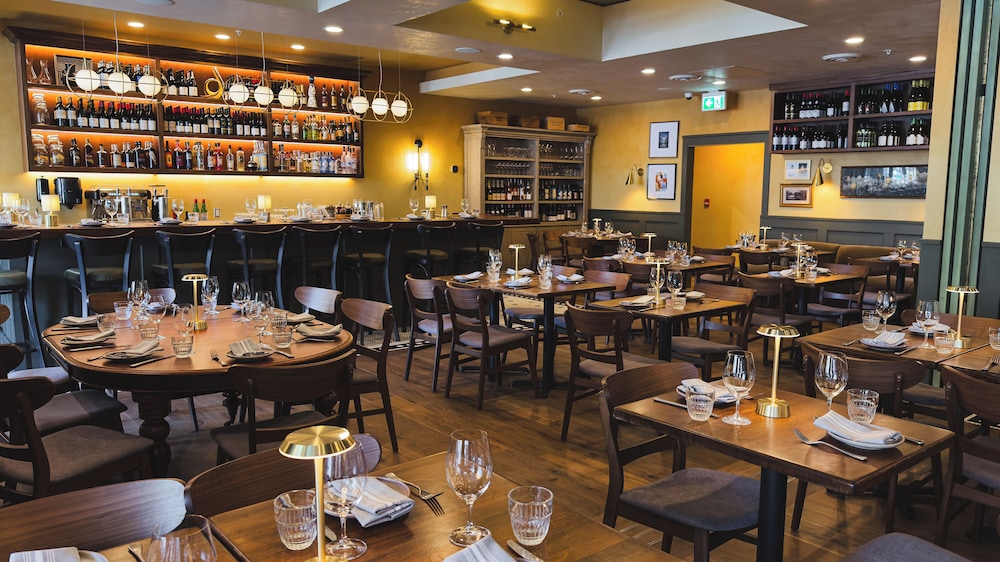 Summit Lodge Boutique Hotel 41/58