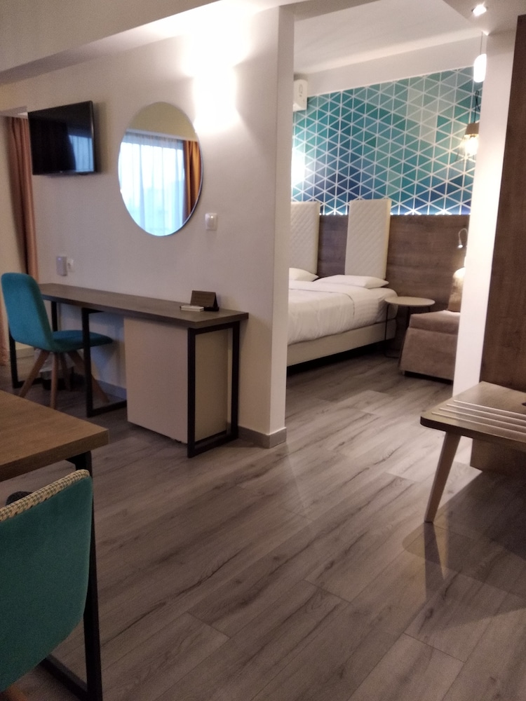 Metropolitan Hotel Thessaloniki 45/70