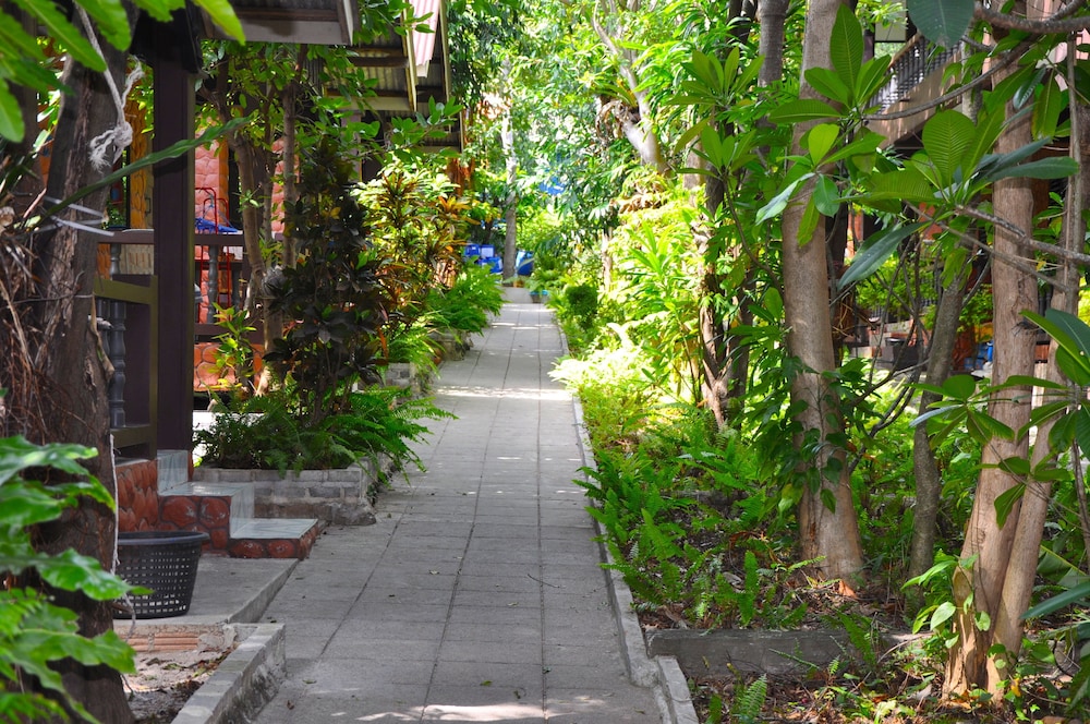 Coral Bungalows 42/53