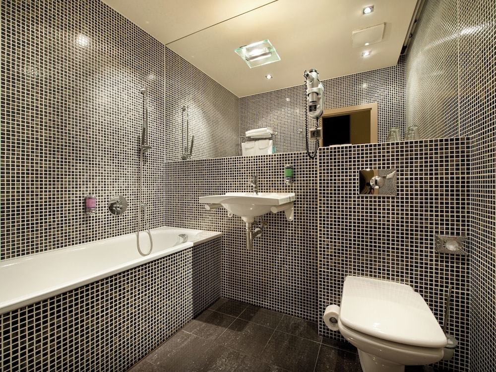 Ea Hotel Crystal Palace 28/31