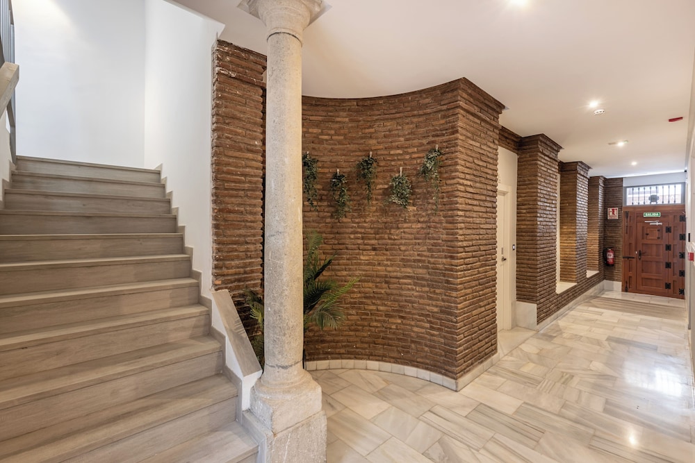 APARTAMENTOS 3000 REALEJO GRANADA CENTRO 23/40