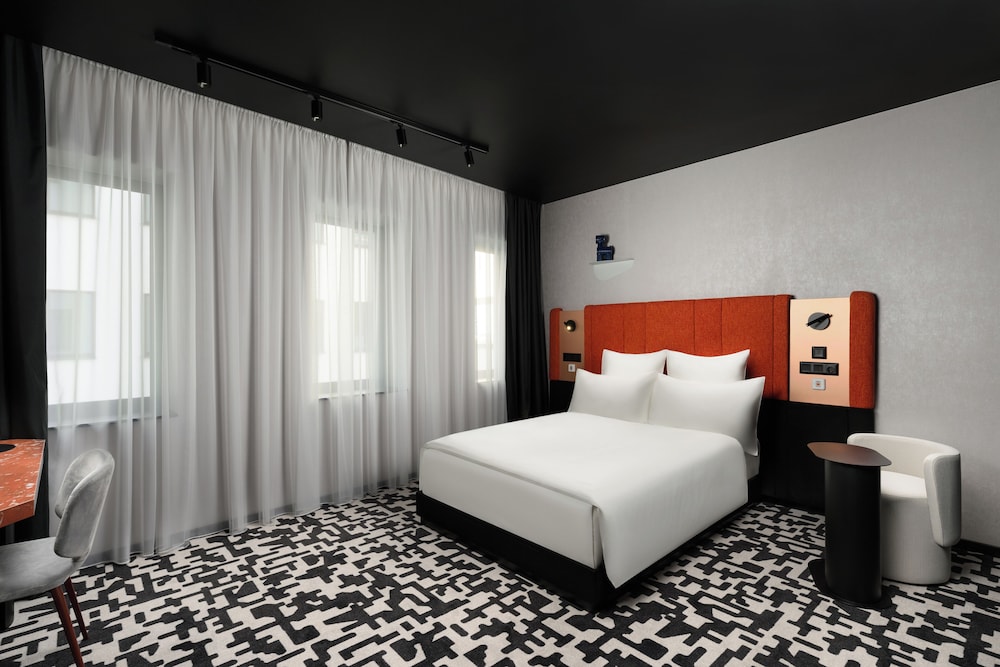 Tribe Essential, Double Bed, Accessible