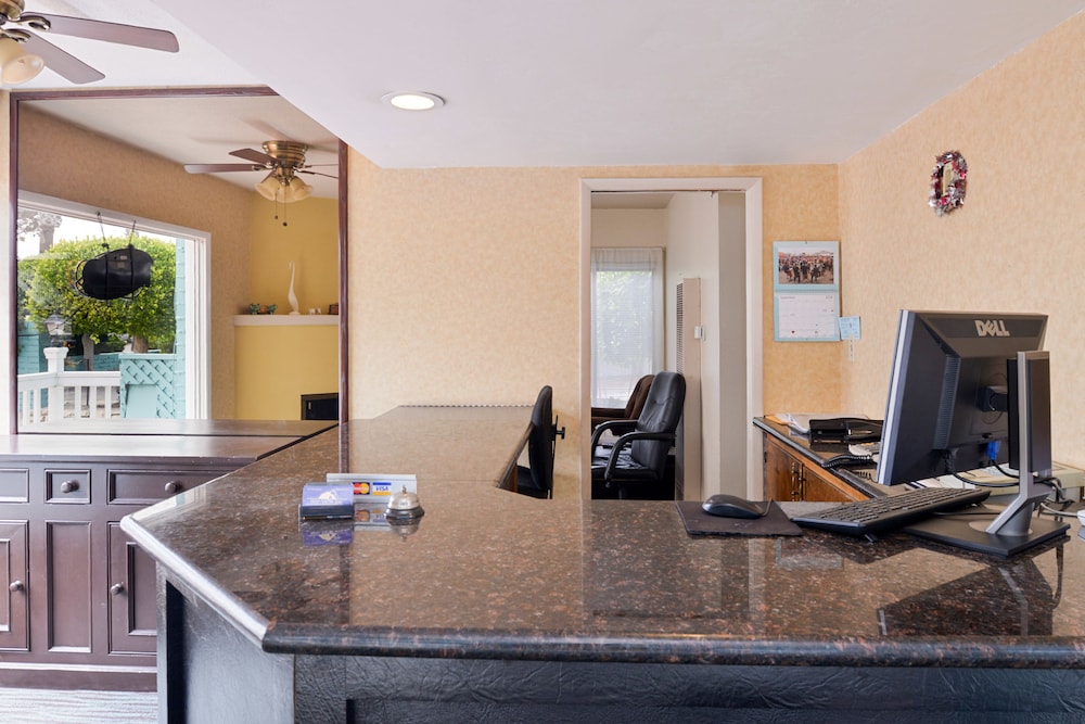 Bay View Inn 40/53