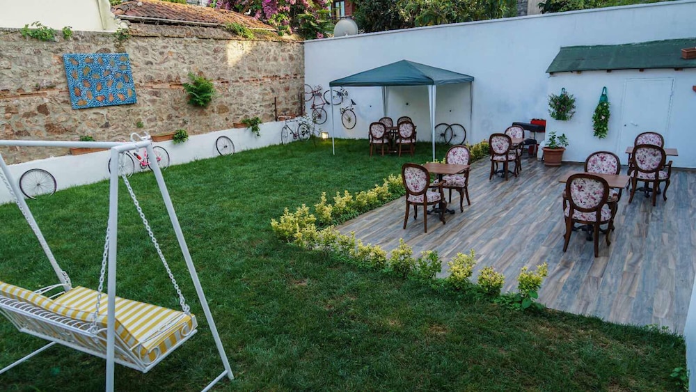Petit Boutique Hotel 42/46