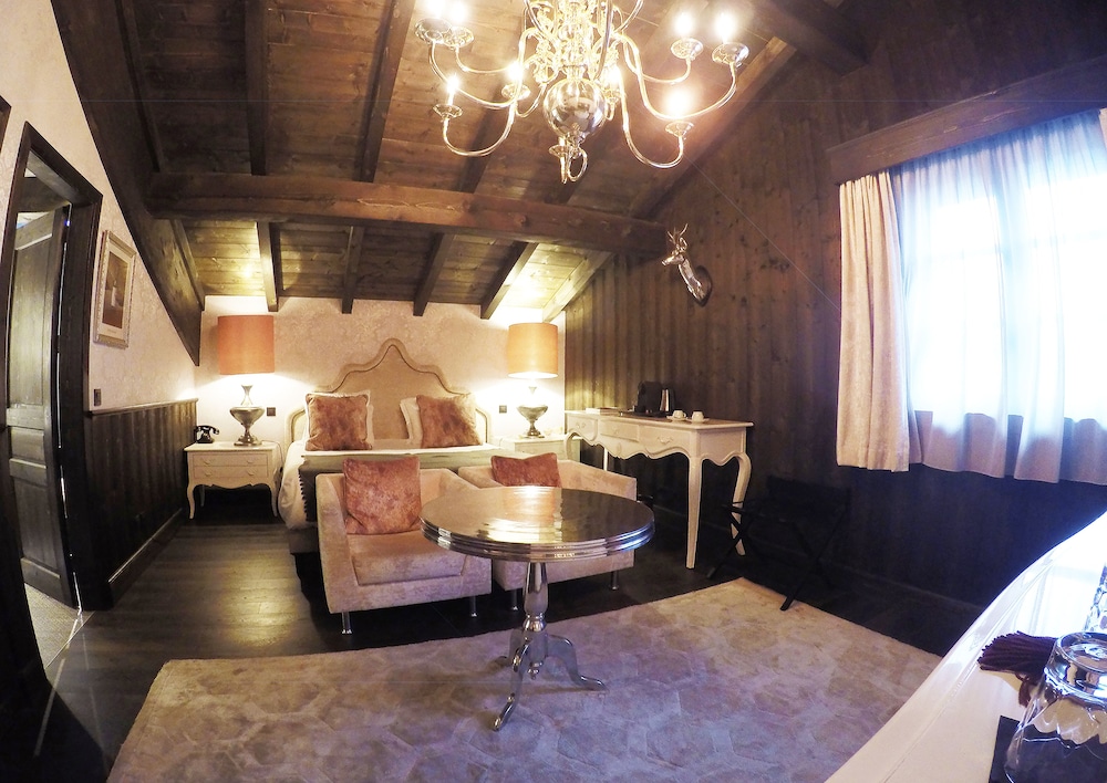 Chalet Hotel Le Castel 41/74