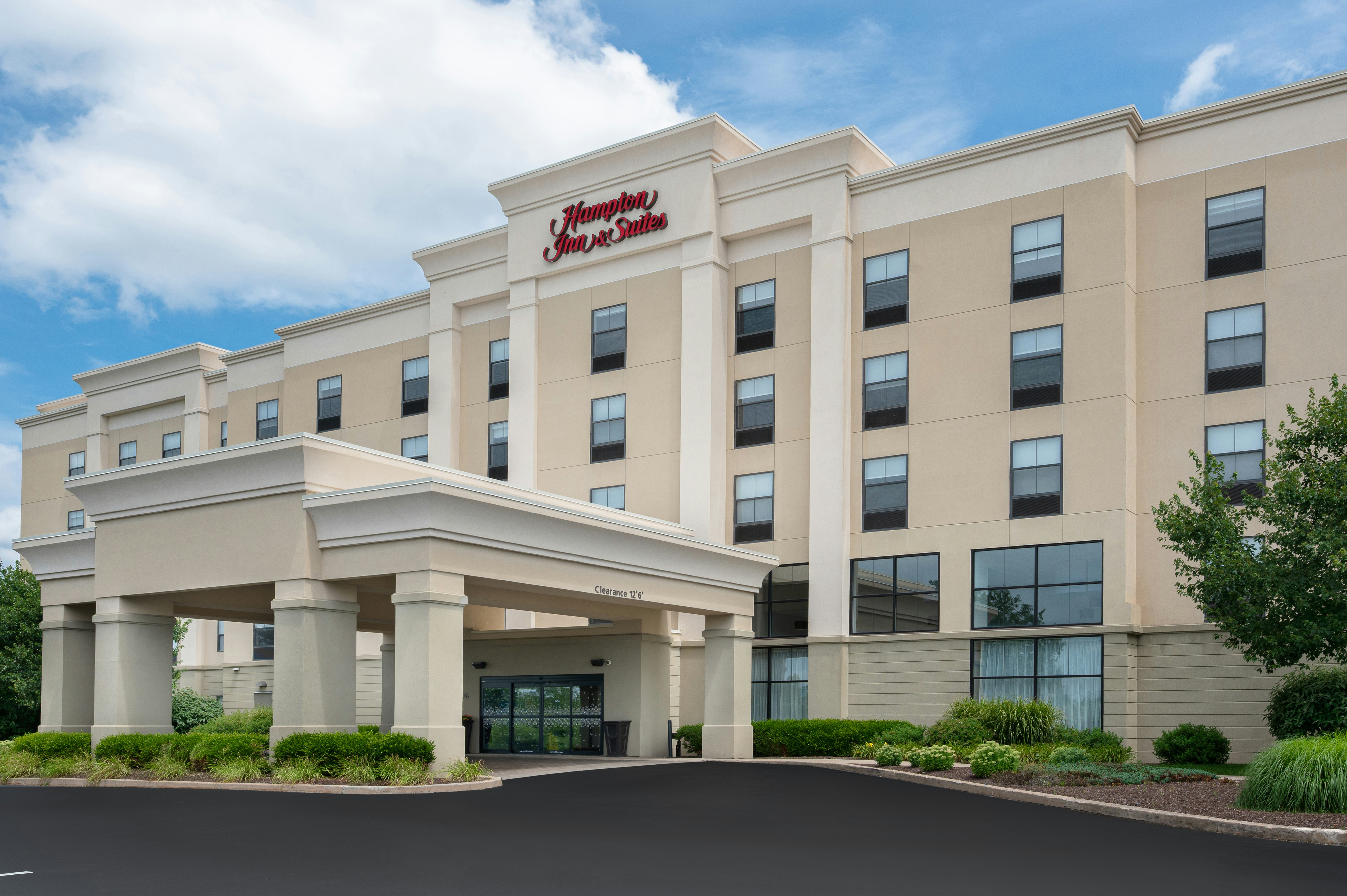 Hampton Inn and Suites Wilkes-Barre Scranton 33/34