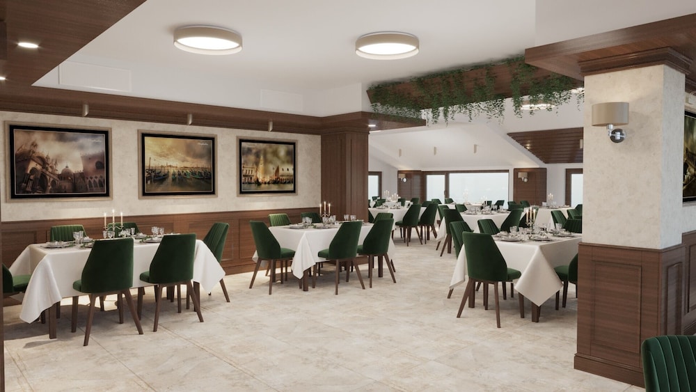 Club Hotel Yanakiev 35/55