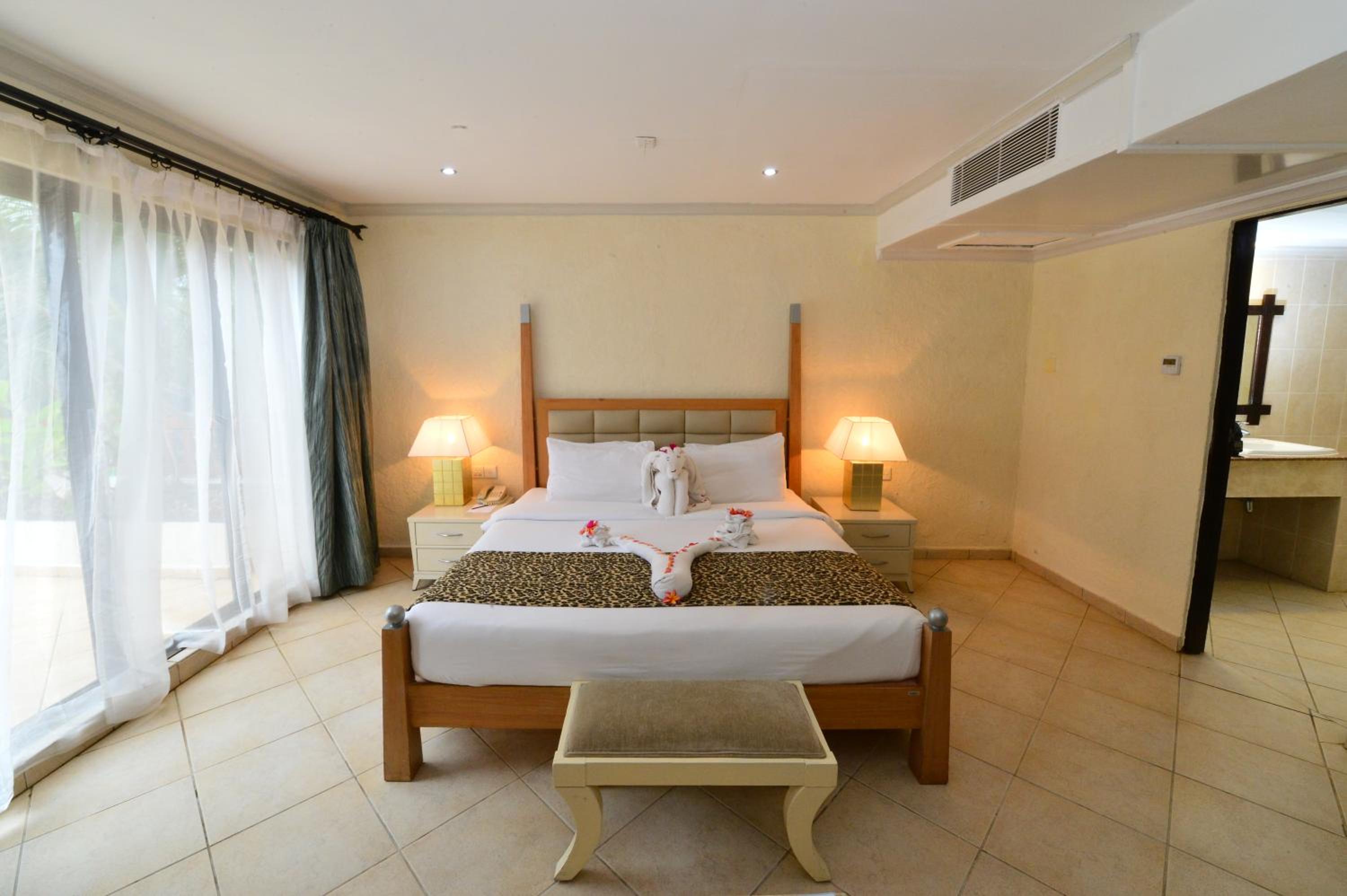 Penthouse Suite, Sofa