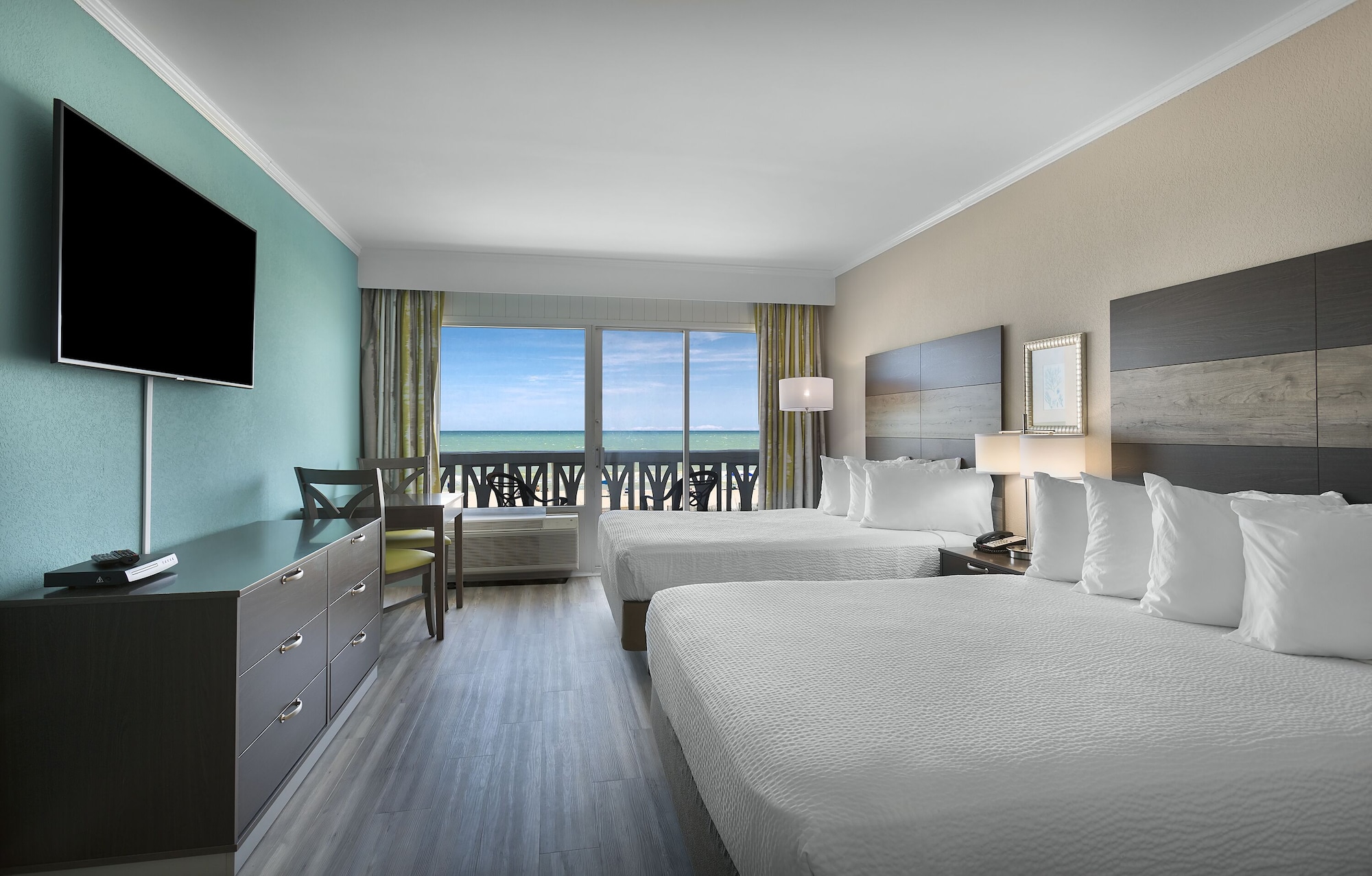 Room, 2 Queen Beds, Ocean Front