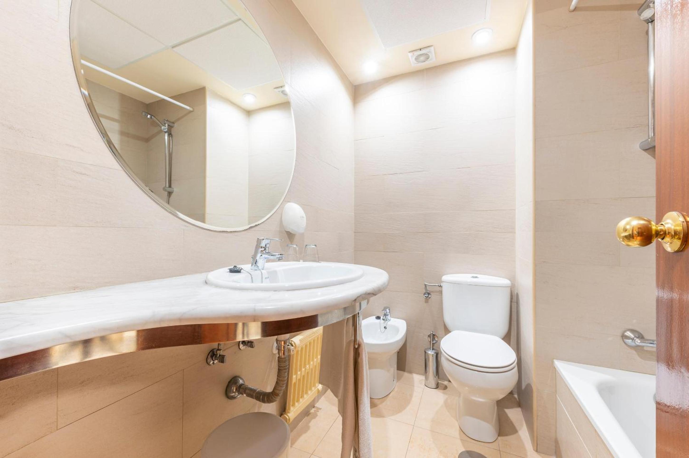Essential, Single, Double Bed, Pool View، Port Vista Oro 6/6