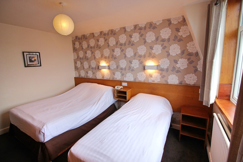 Headlands Hotel 5/50