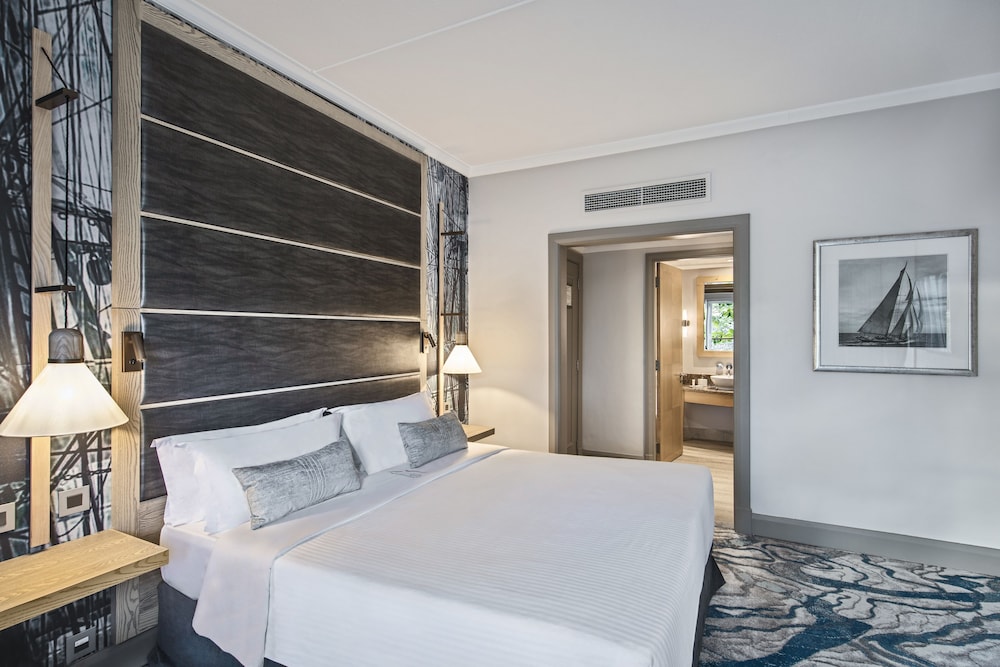 Le Suffren Hotel and Marina 25/67