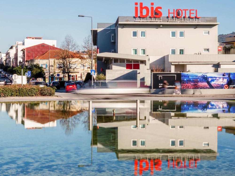 Ibis Guimaraes 3/73