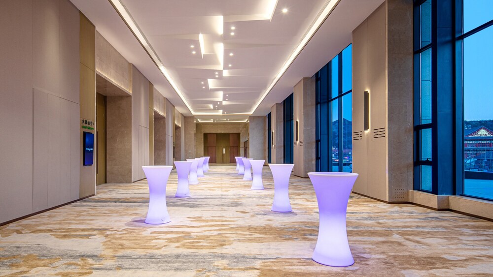 Holiday Inn Express Chengde Park View 8/52