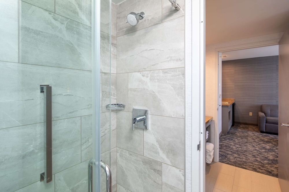 Embassy Suites by Hilton Portland Maine 9/46