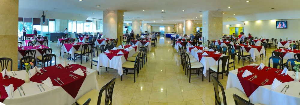 Del Prado Hotel 52/69