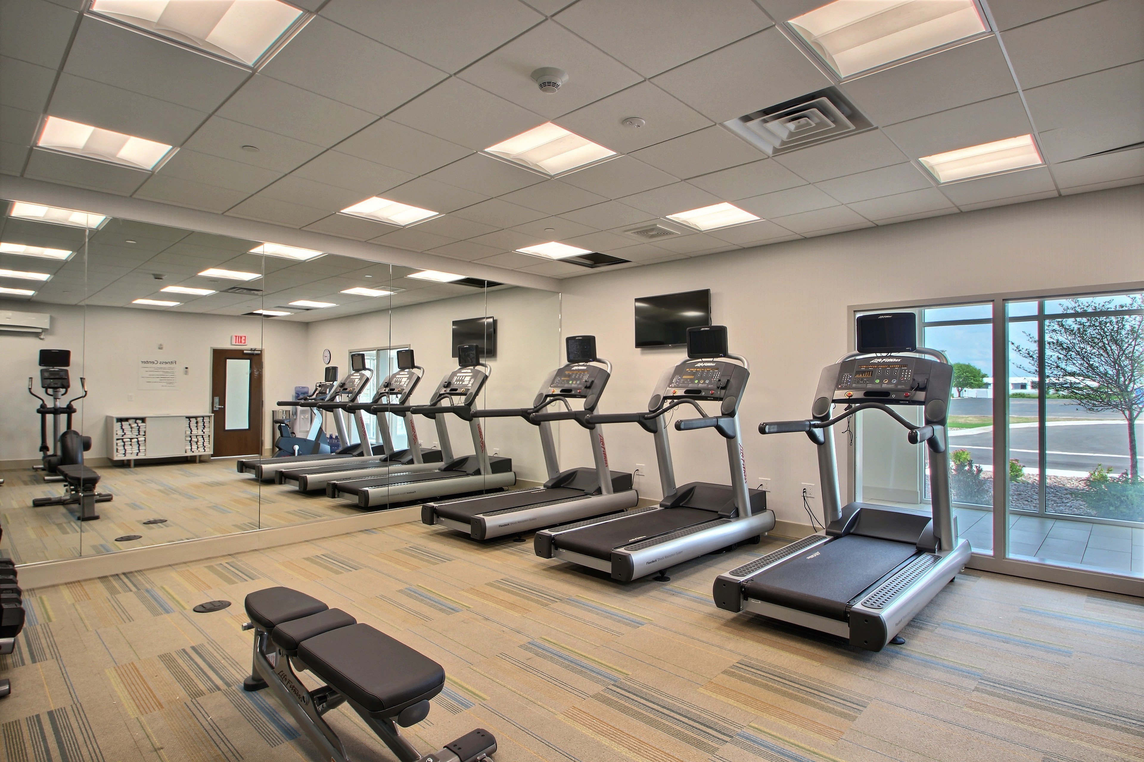 Holiday Inn Express & Suites FOND DU LAC 18/32