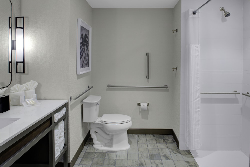 Hilton Garden Inn Jackson Tn 15/83