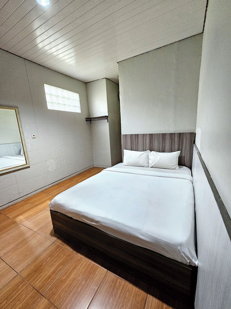 Airlangga Hotel 25/62
