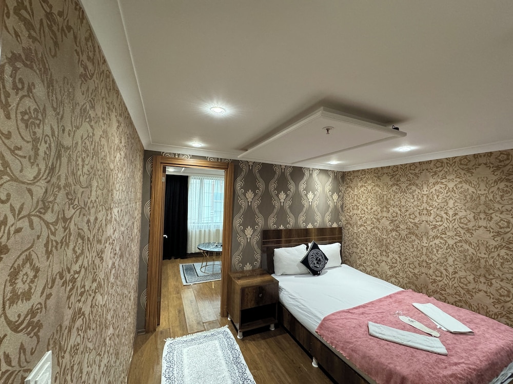 Grand Lara Hotel & Apartments 6/28