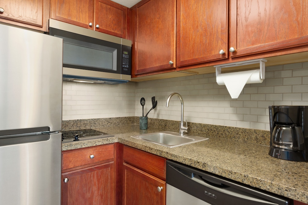 Staybridge Suites Tampa East Brandon 16/54