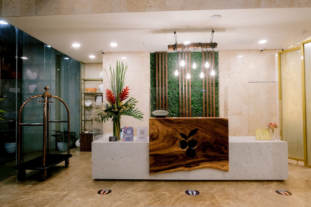 Goldberry Suites & Hotel Cebu 10/50