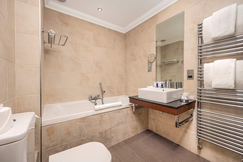 Rocpool Reserve Hotel 55/59