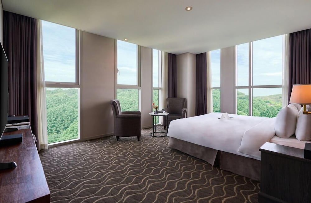 Premium, Forest View, Corner، Hotel Square Ansan 2/2