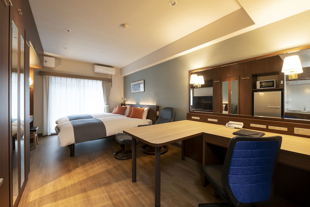 Hotel New Port Yokosuka 8/32