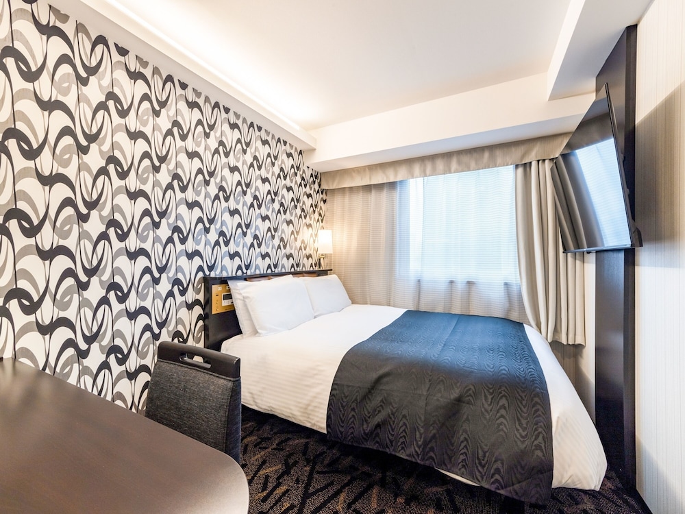 ROOM, DOUBLE BED