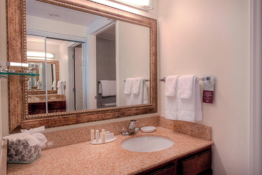 Residence Inn By Marriott Raleigh Crabtree 48/50