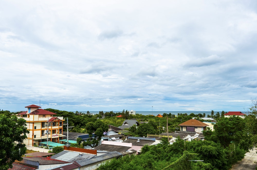 Baan Nilawan Huahin Hotel 30/32