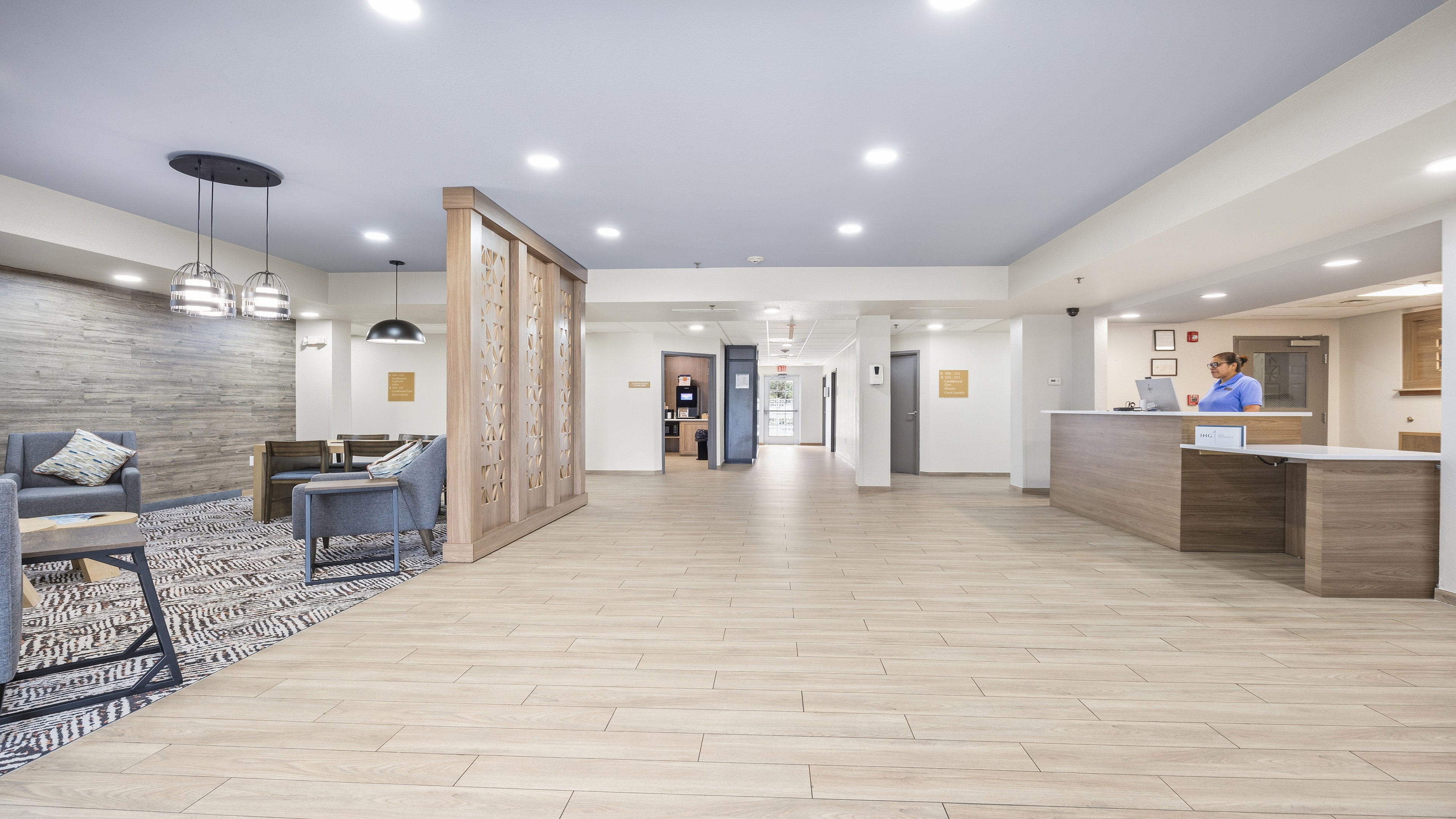 Candlewood Suites Macon 10/70