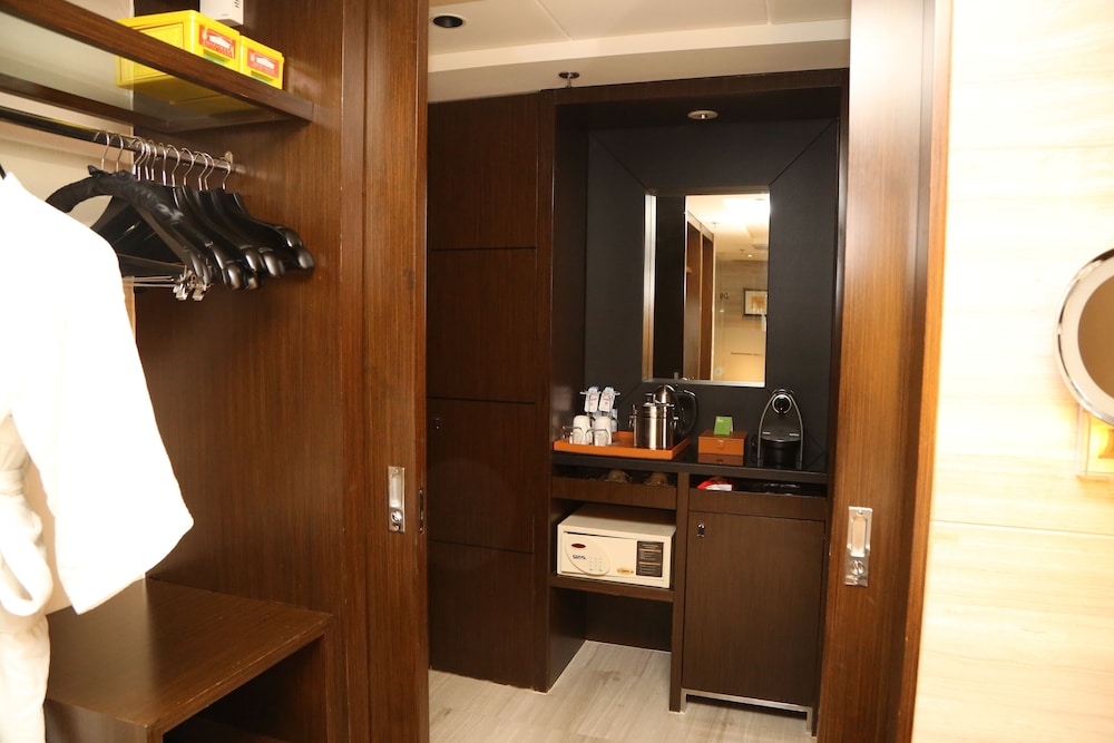 Courtyard By Marriott Xujiahui 19/56