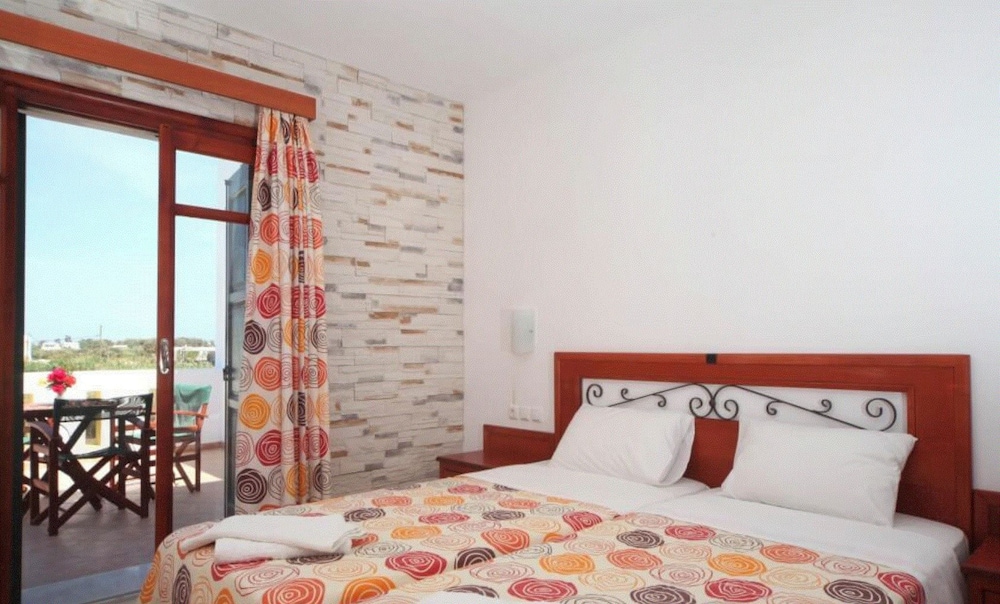 Plaka Hotel II 11/46