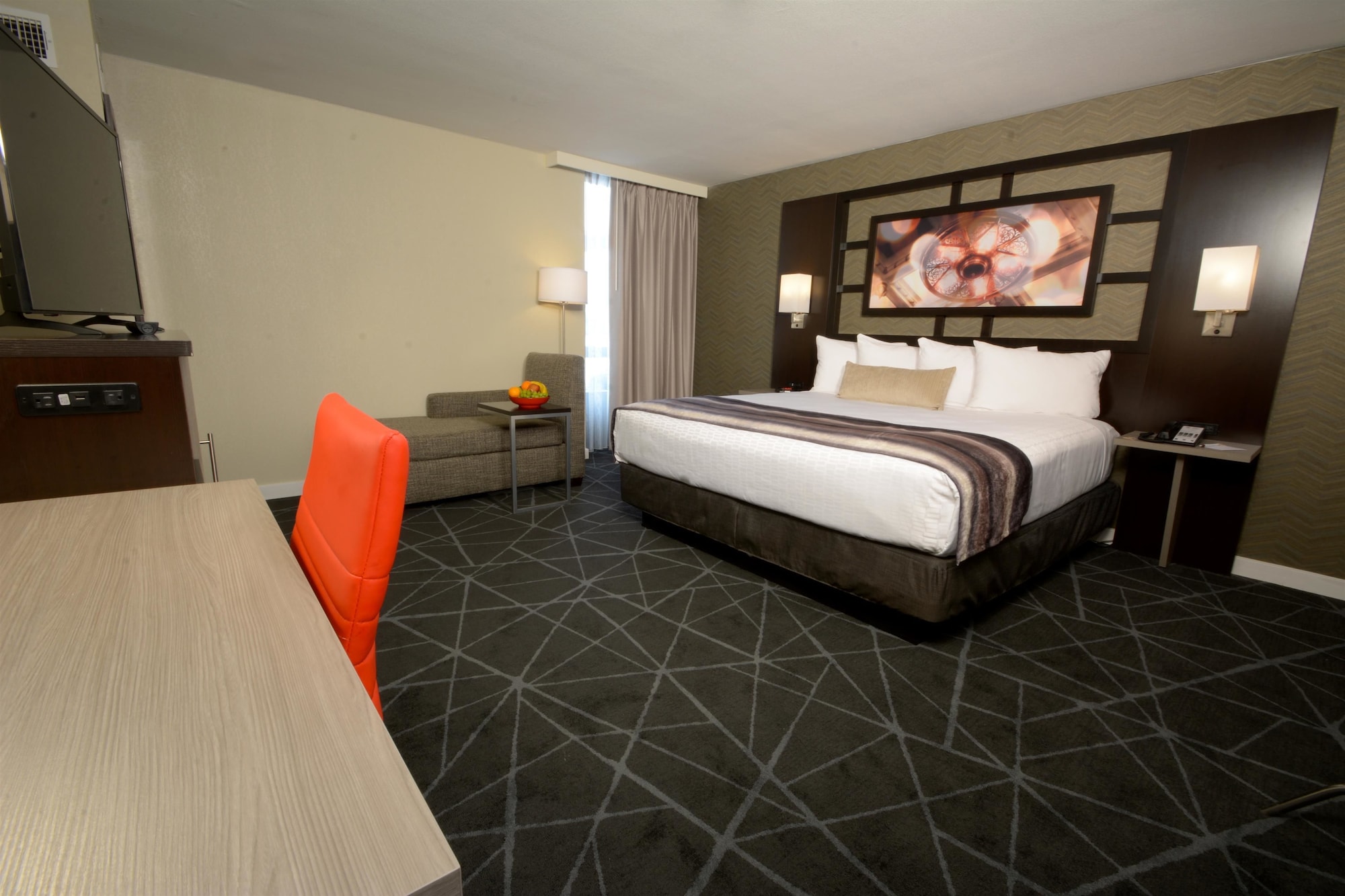 STANDARD, QUEEN BED, ACCESSIBLE